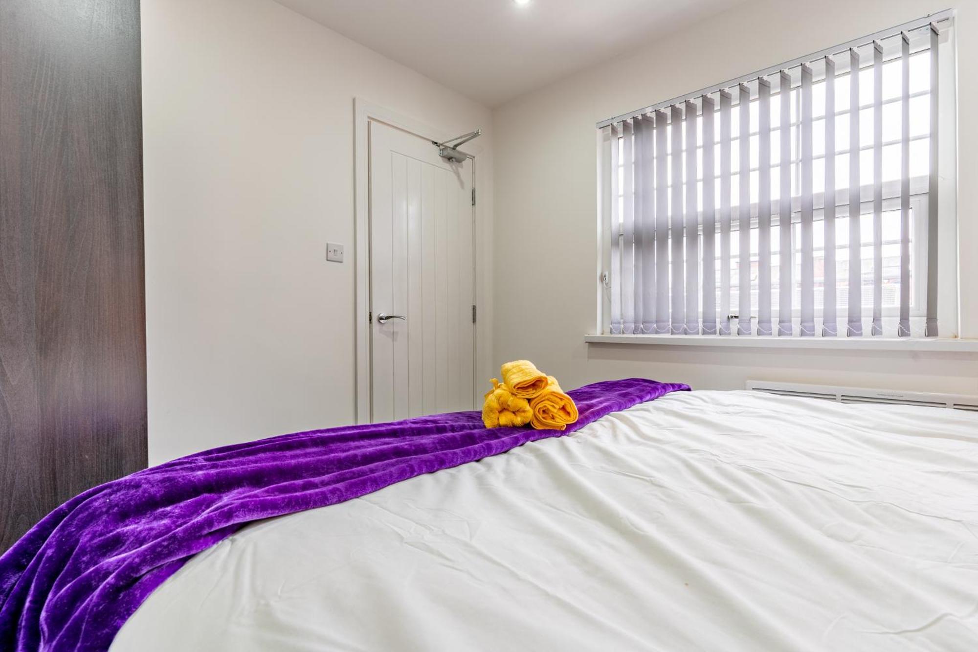 Warm Vibrant At The Very Close To Centre Apartment *