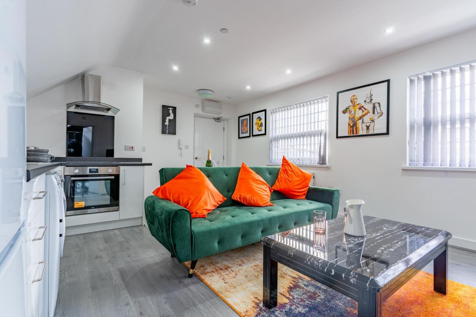 Apartment Warm Vibrant At The Very Close To Centre