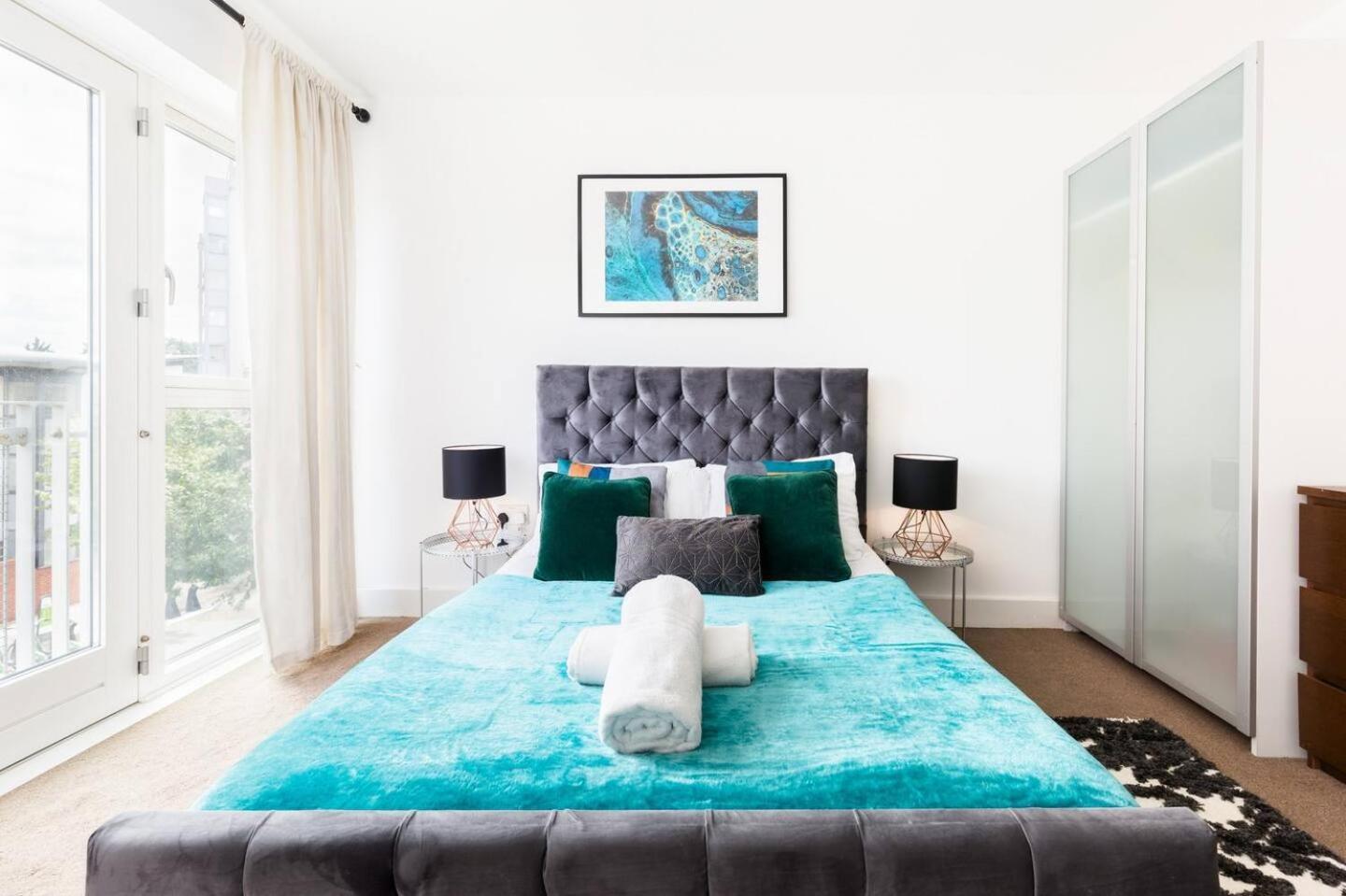 Spacious Centre - Balcony - Smart Tv - Wifi- 448a Apartment *