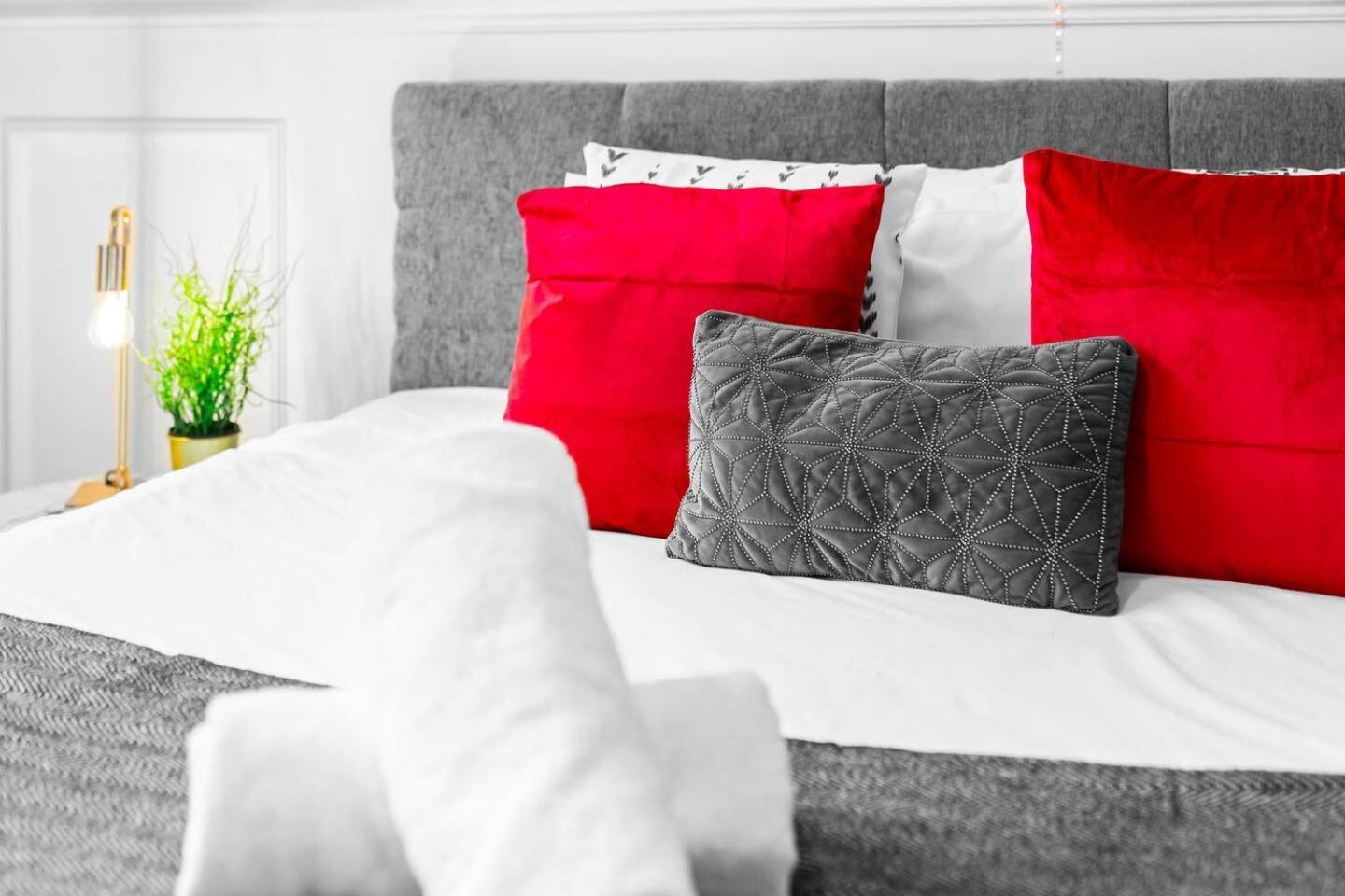 Centre - Terrace - King-size Bed - Wifi - Netflix - Rated - 42m Birmingham