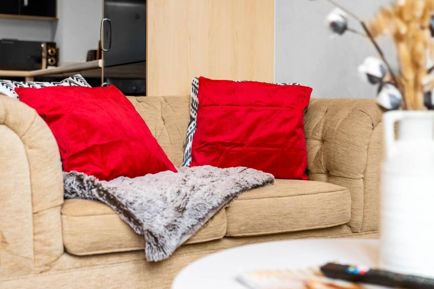 Centre - Terrace - King-size Bed - Wifi - Netflix - Rated - 42m *