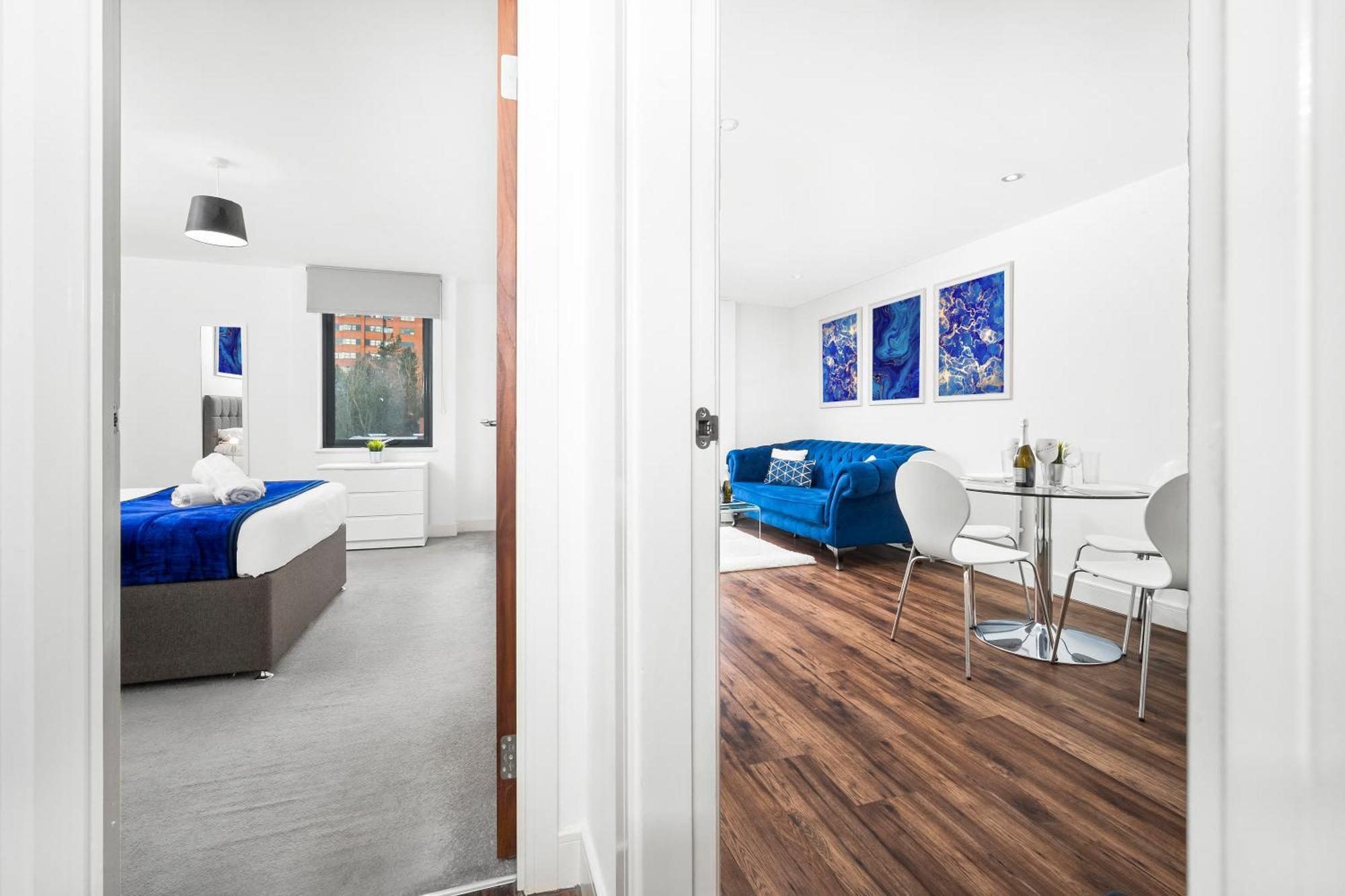Luxury - Centre - Rated - 318h Apartment *