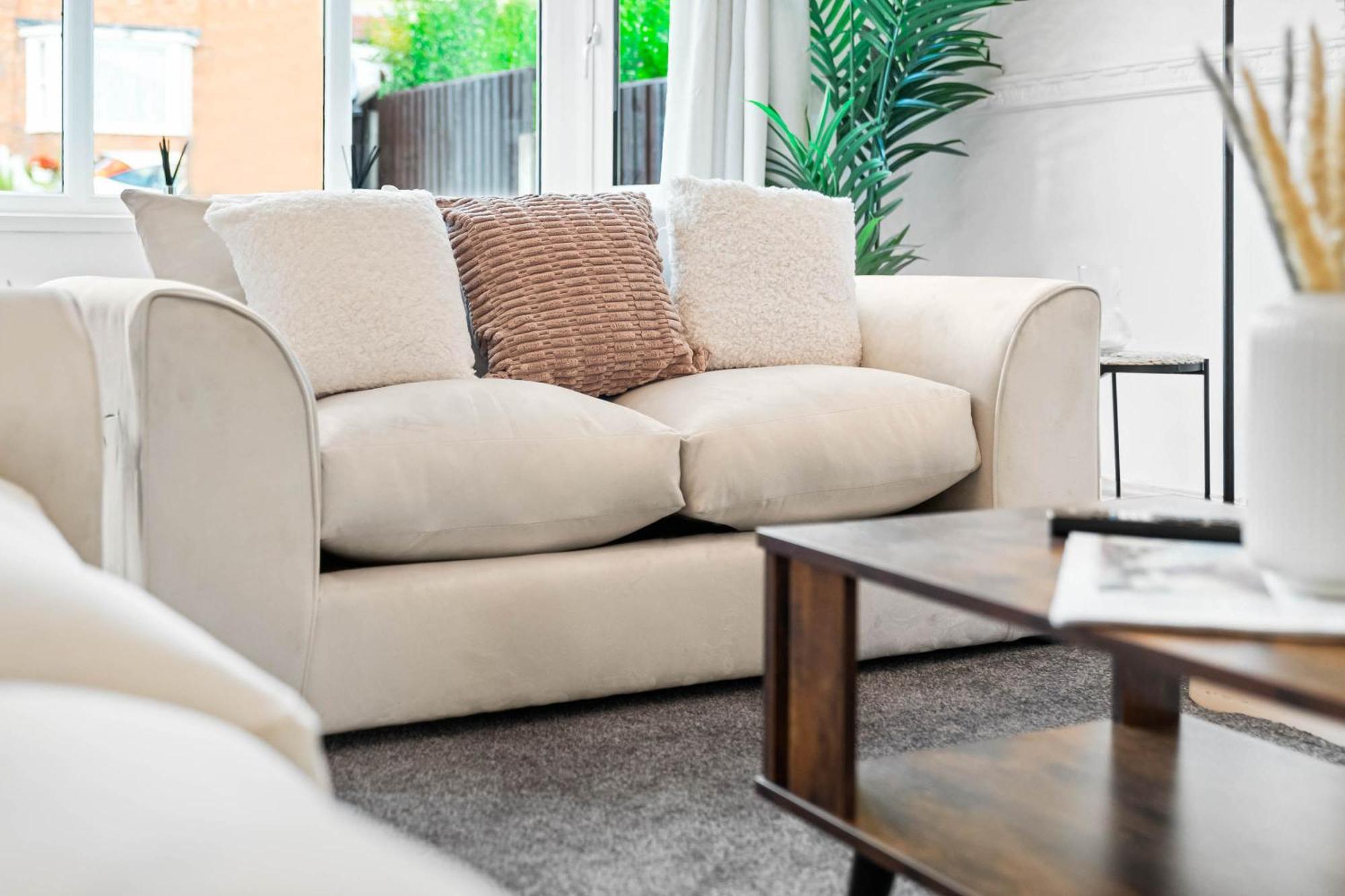 Luxurious 3 Bedroom House With Parking 73b - Rated - Netflix - Wifi - Smart Tv Birmingham