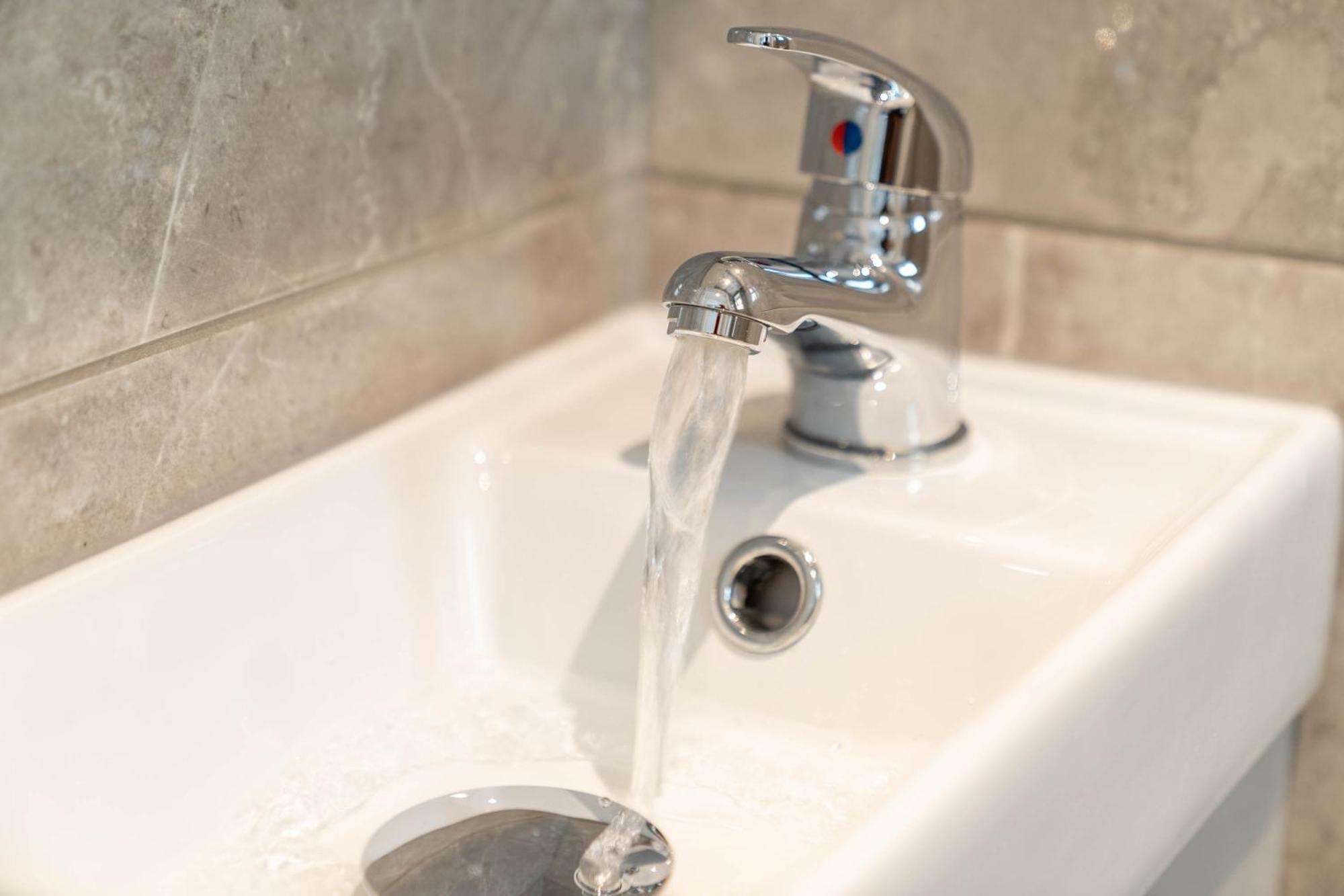 Holiday home 4 Bedroom House - Parking & Garden - Smart Tvs - Netflix - Wifi - Rated - 22cg Birmingham