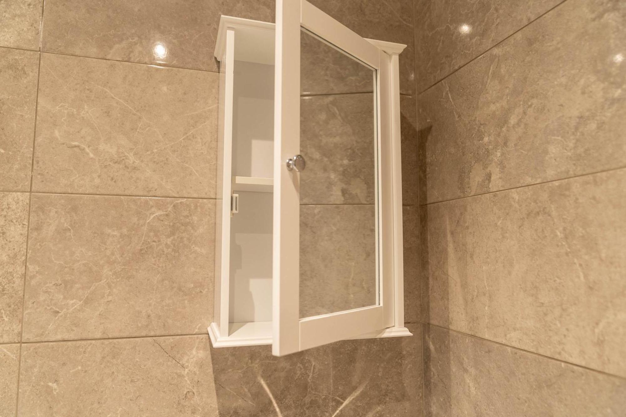 Holiday home 4 Bedroom House - Parking & Garden - Smart Tvs - Netflix - Wifi - Rated - 22cg Birmingham