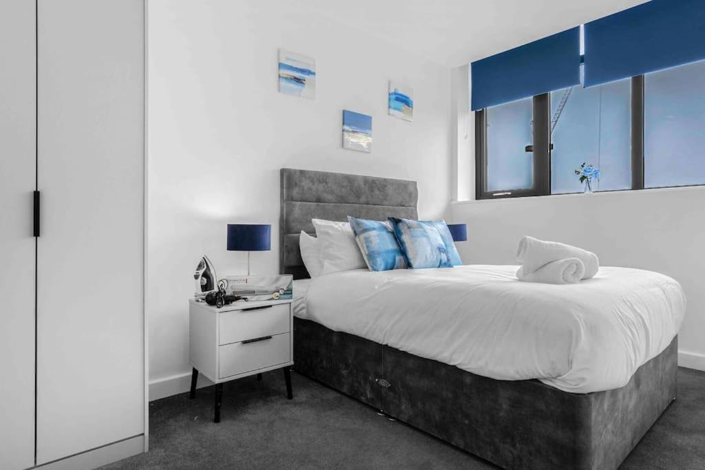 Luxury 2 Bedroom B5 Near China Town & O2 * Birmingham