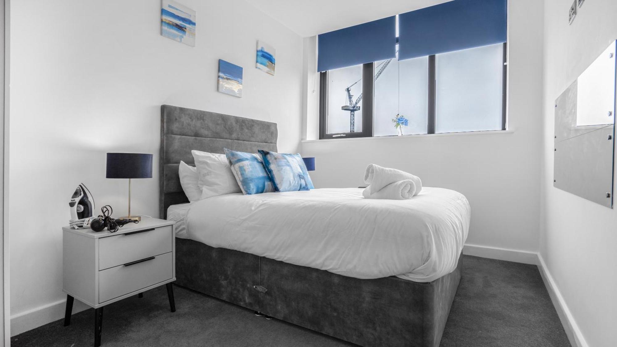 Lovely 2-bed In Apartment *