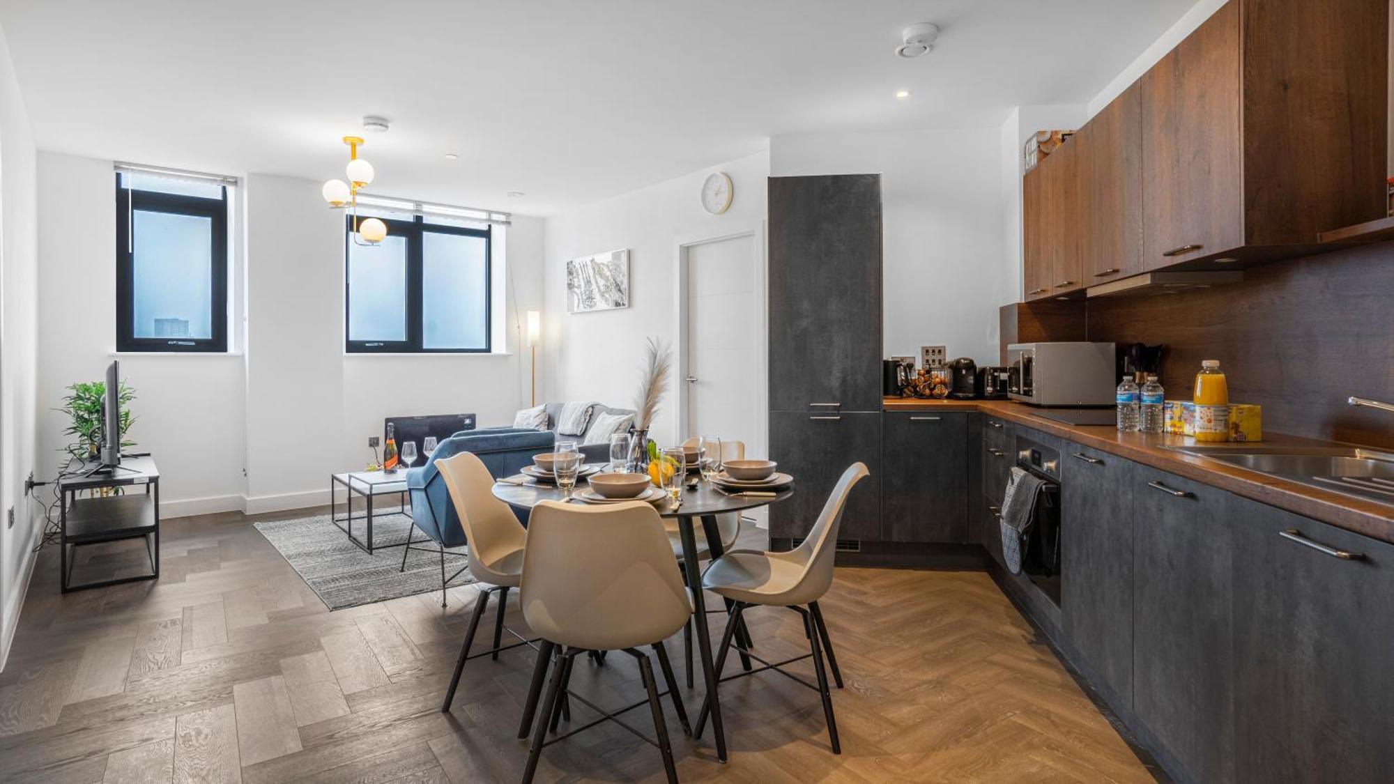 Lovely 2-bed In Apartment