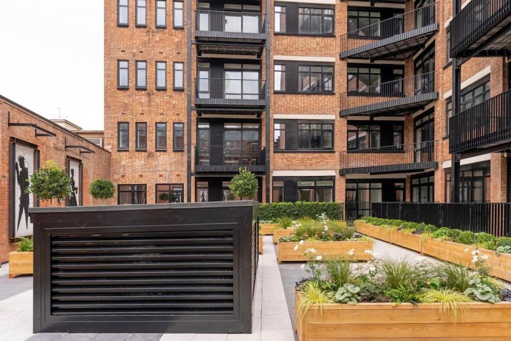 Apartment Luxury 2 Bedroom B5 Near China Town & O2 Birmingham