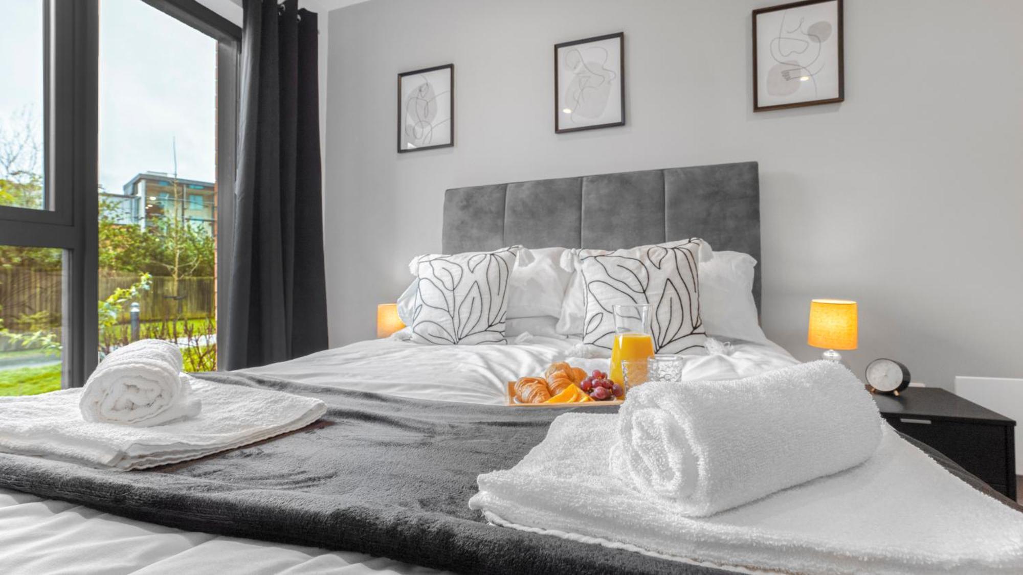 Axium Escape- 2 Bed Apartment, Centre * Birmingham