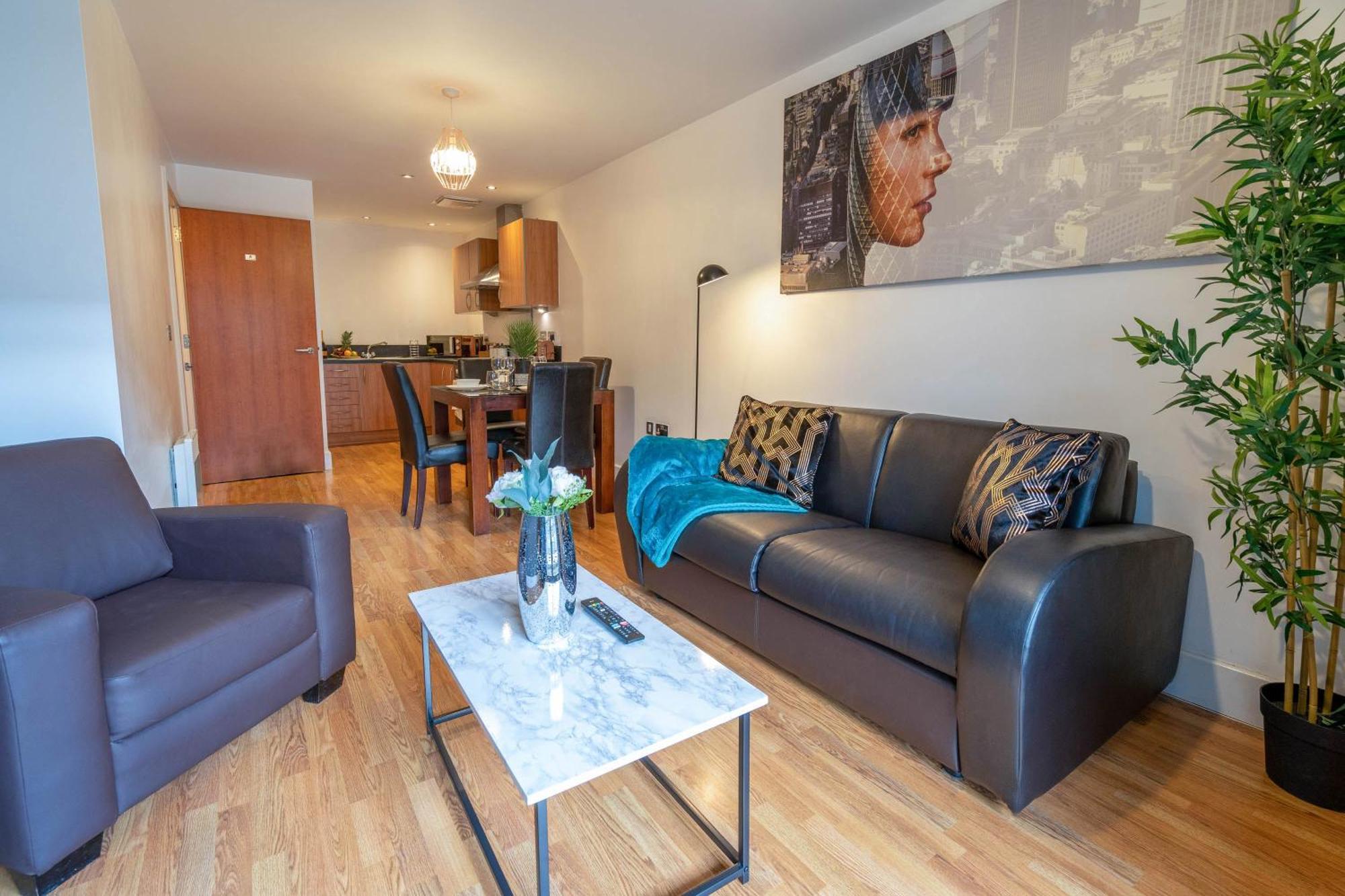 Centre - Balcony - Secure Parking - China Town - Arcadian - 37arc Apartment Birmingham