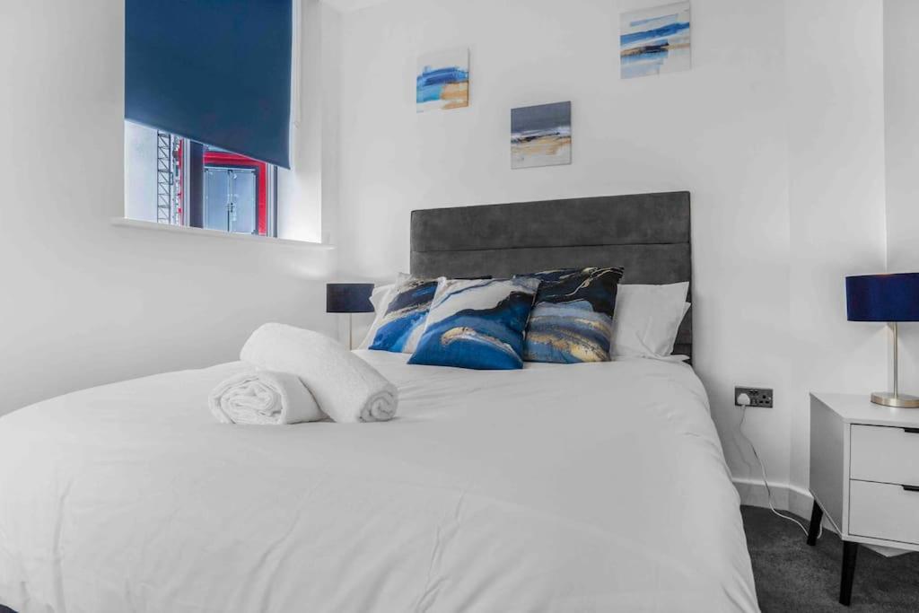 Apartment Luxury 2 Bedroom B5 Near China Town & O2 Birmingham