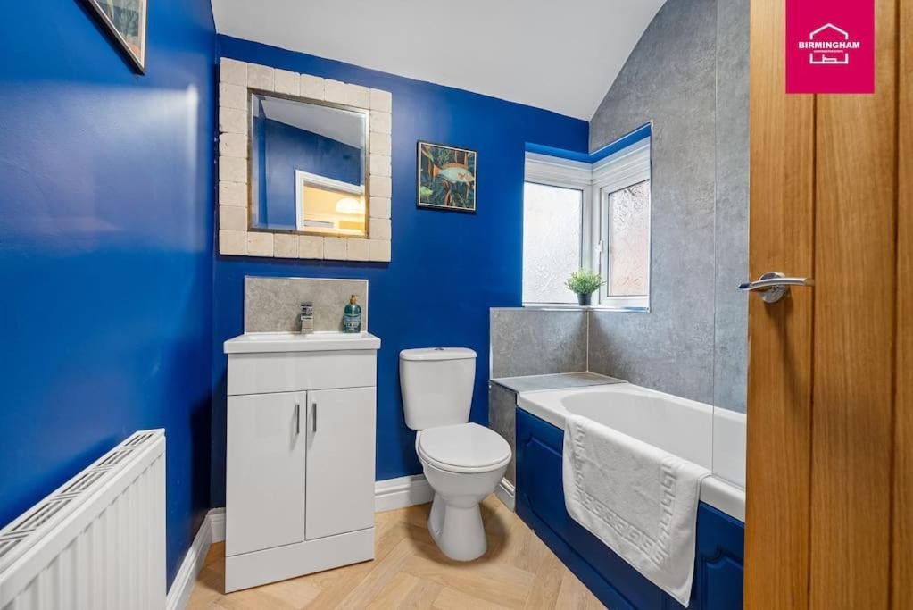 Insurance - Relocations - Contractors - Accessible Ground Floor Bed And Bathroom-4 Bedroom Hall Green House With 7 Separate Beds And Drive