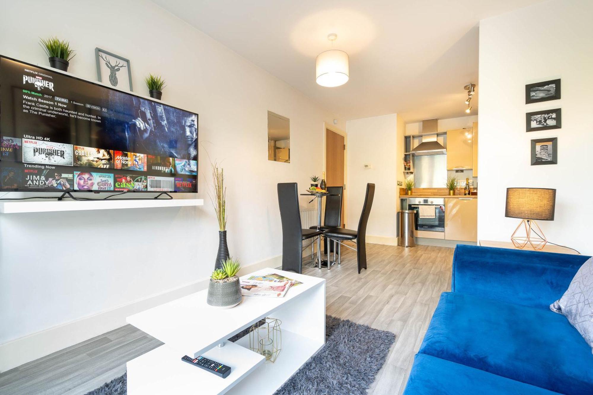 Centre - Balcony - Netflix - Park Facing 38akw *