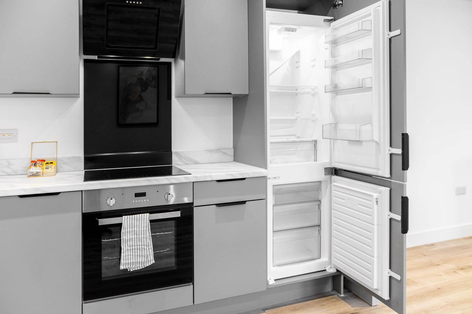 Luxury - 2 Bedrooms - Balcony - Secure Parking - 3mc Birmingham