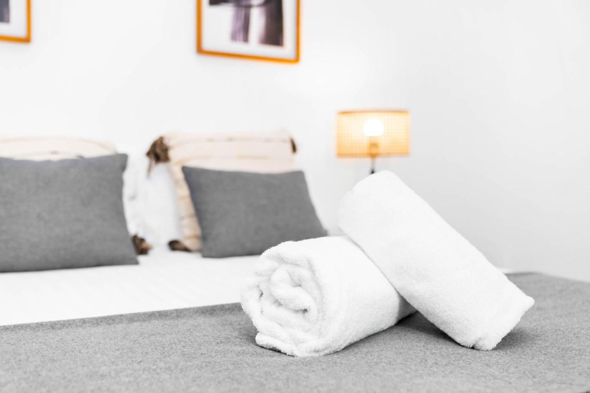 New - Brierley Hill - Parking - Wifi - Netflix - Rated - Excellent Value - 309o *