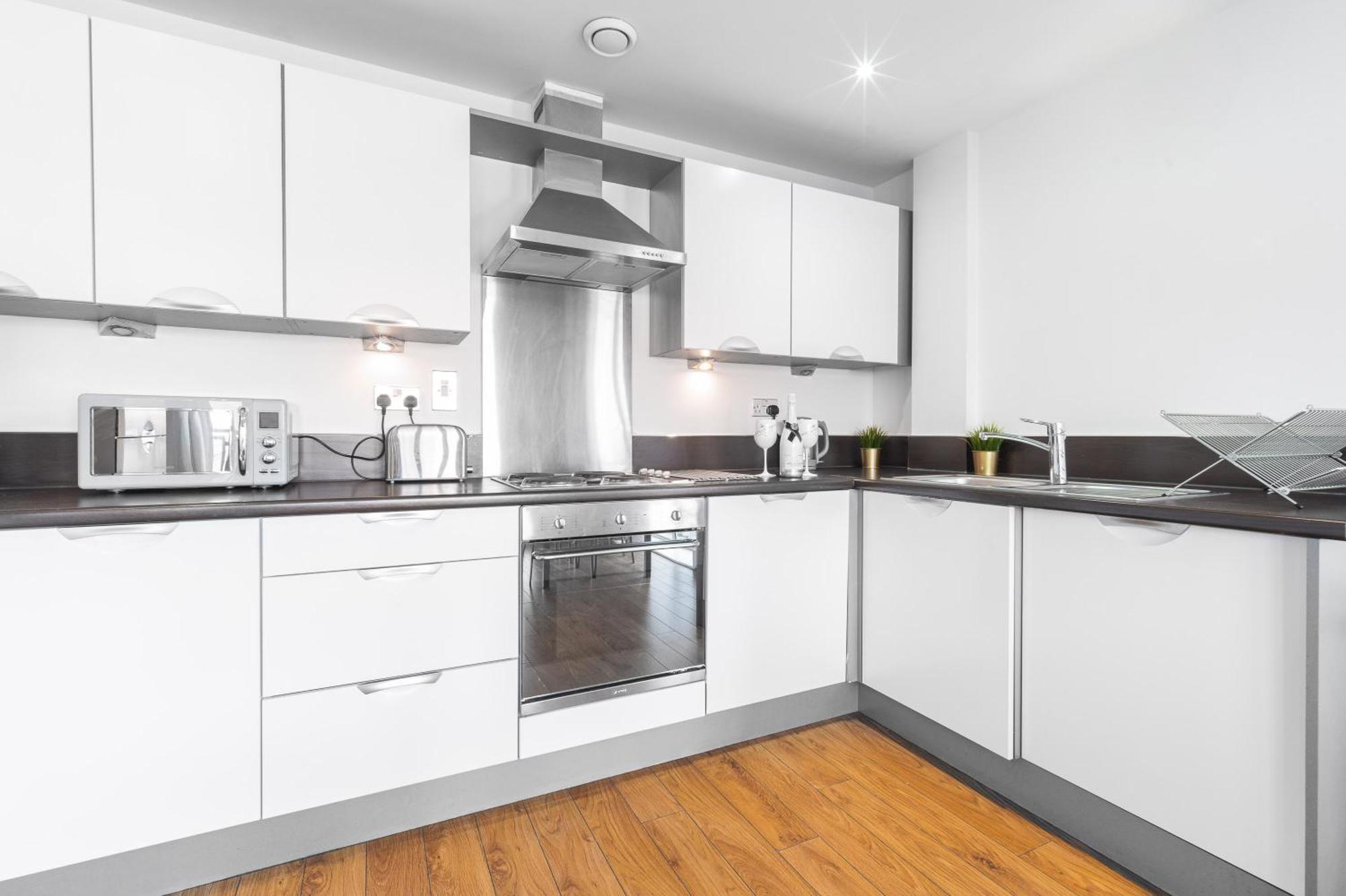 Apartment Stylish Centre - 2 Bed - Secure Parking - 5ac Birmingham
