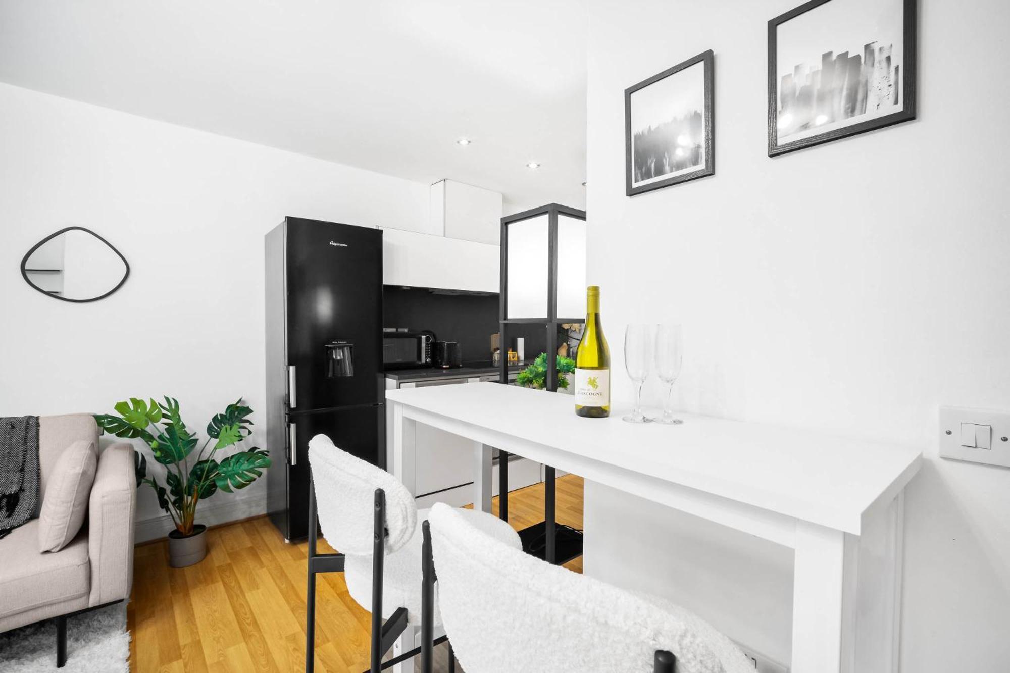 Business District - Twin Beds - Smart Tv- 304f