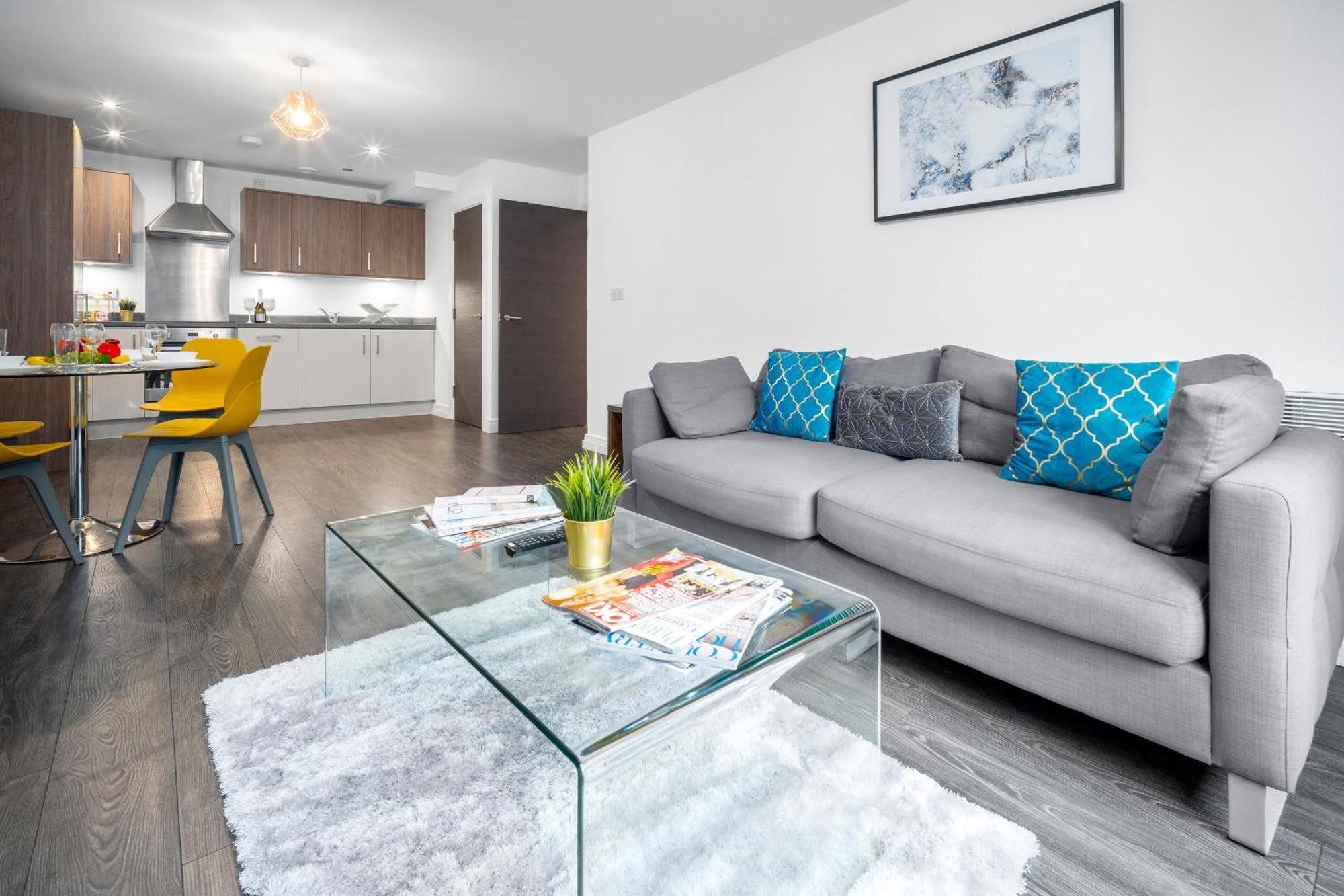 New Luxe - Secure Parking - Centre - Netflix - Wifi - Rated - 54m Apartment Birmingham