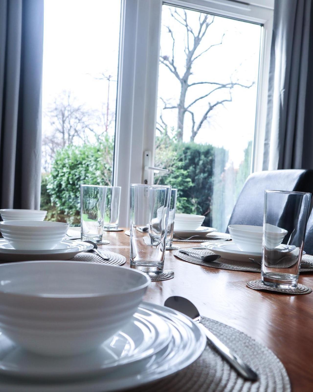 Apartment Spacious 6 Bedroom House Near Centre *
