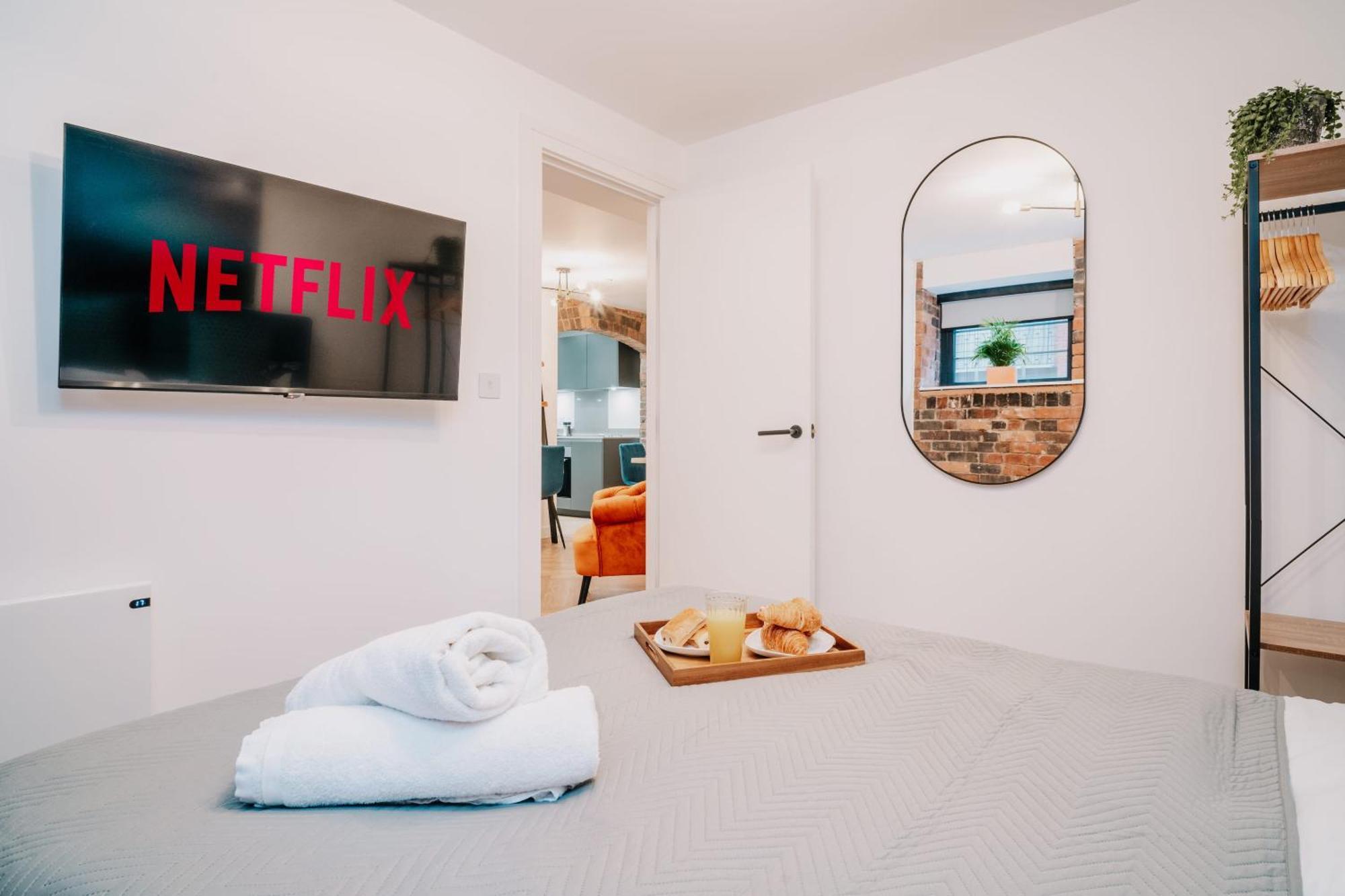 Apartment Restored Grade Ii Stunning Gem, Centre, Fast Wifi, Contractors, Family Birmingham