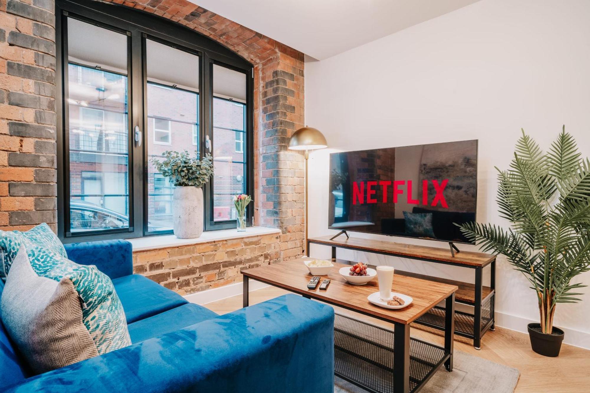 Restored Grade Ii Stunning Gem, Centre, Fast Wifi, Contractors, Family Apartment