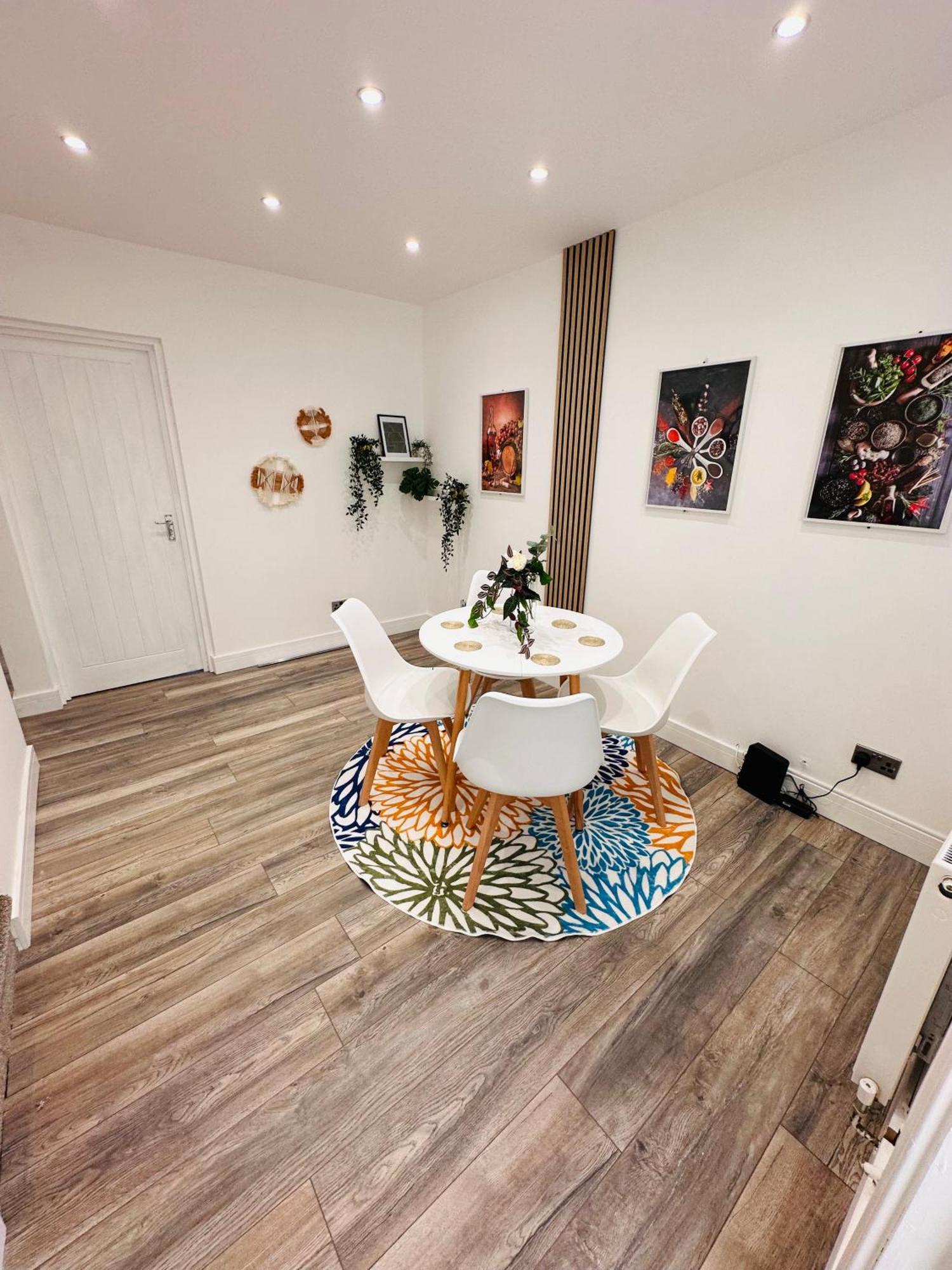 R4 - Luxury Studio Within A Shared House In Harborne Park Road - Guest house Birmingham