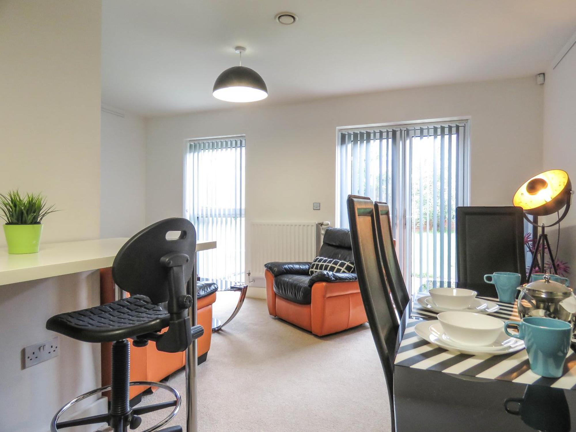 Tudors Esuites Private Garden And Netflix * Birmingham