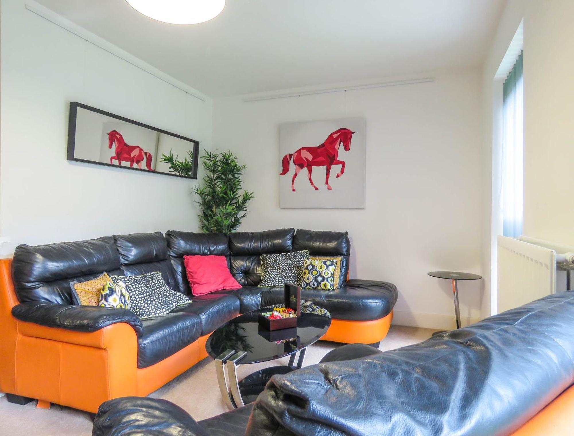 Tudors Esuites Private Garden And Netflix Apartment *