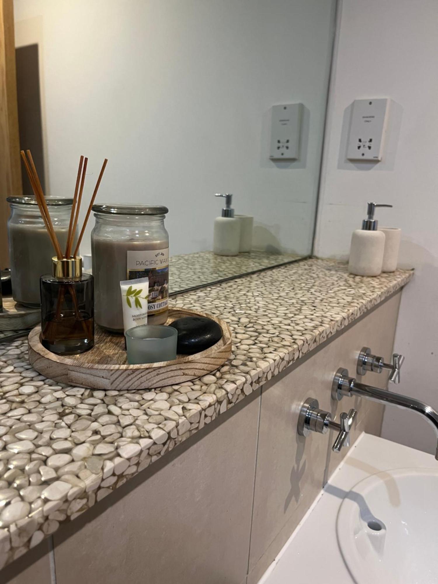 In City Centre Apartment *
