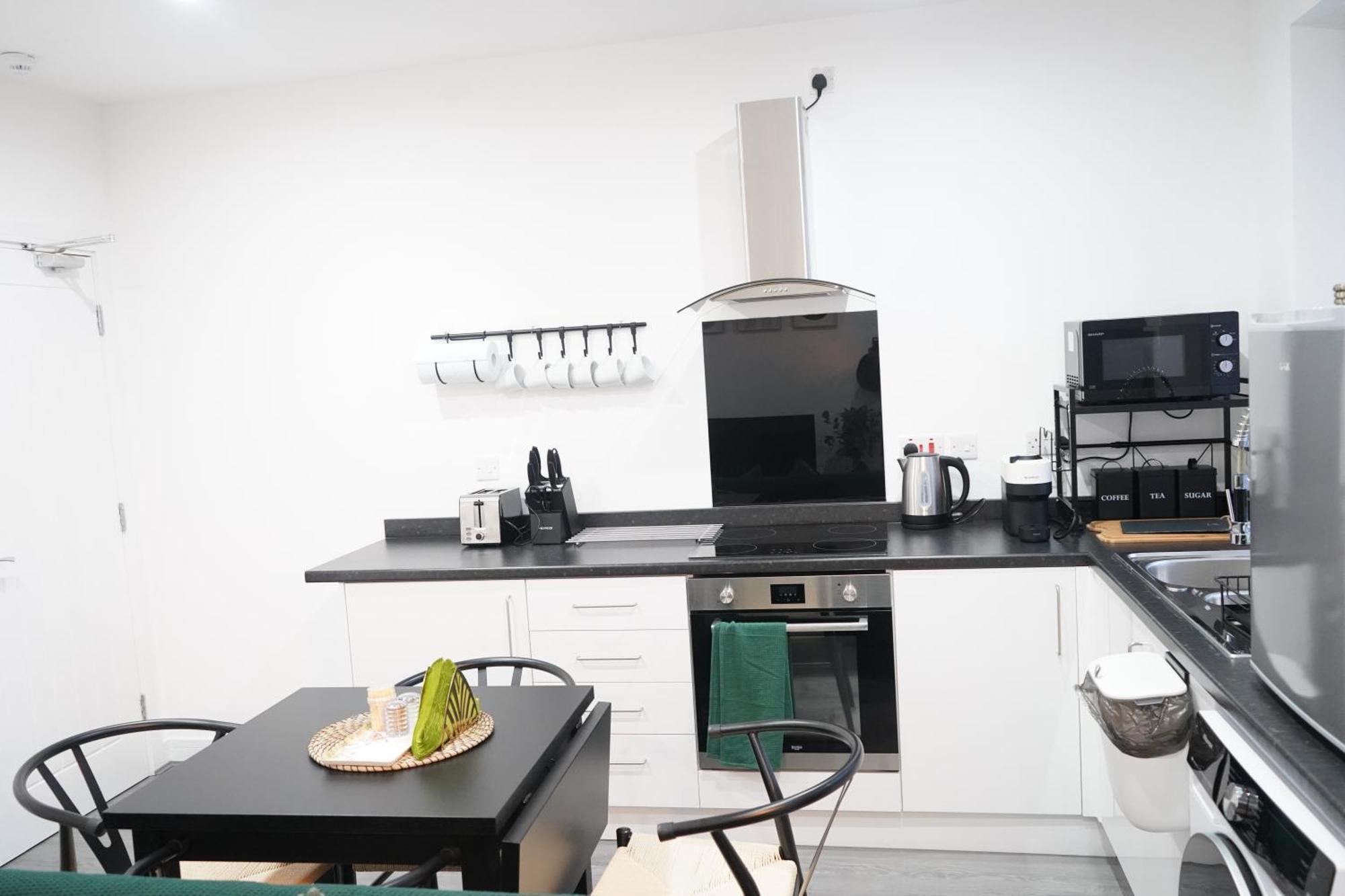 Green Leaf Apartment *