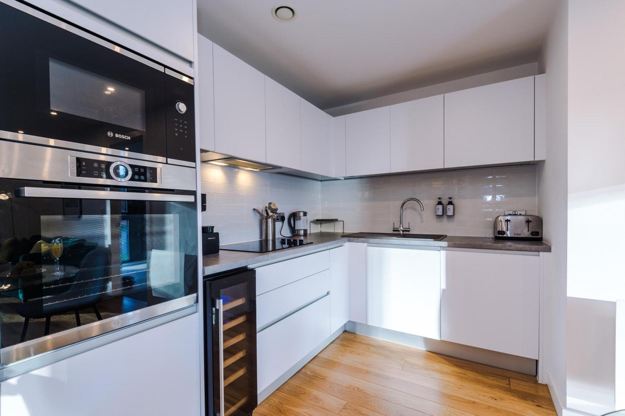 Remarkable 2-bed In * Birmingham