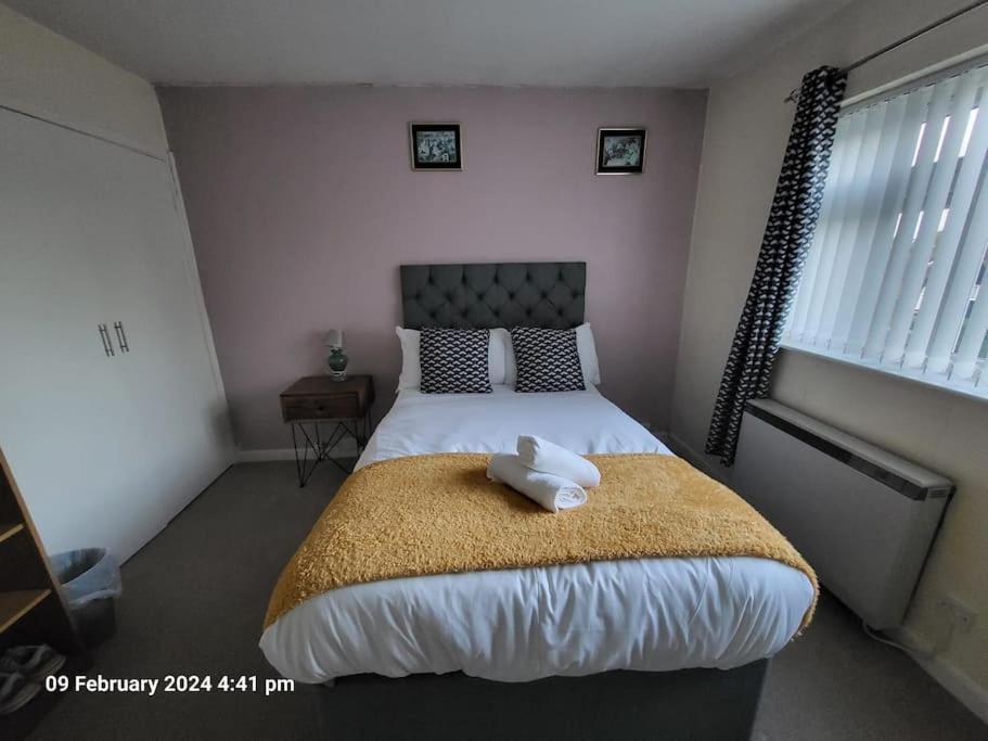 Lovely With Free Parking & Wi-fi Apartment Birmingham