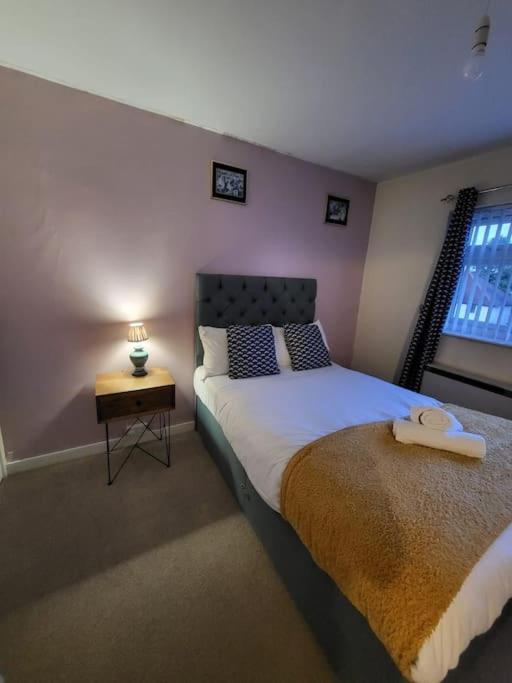 Apartment Lovely With Free Parking & Wi-fi