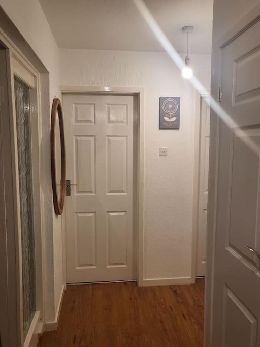 Apartment Lovely With Free Parking & Wi-fi Birmingham