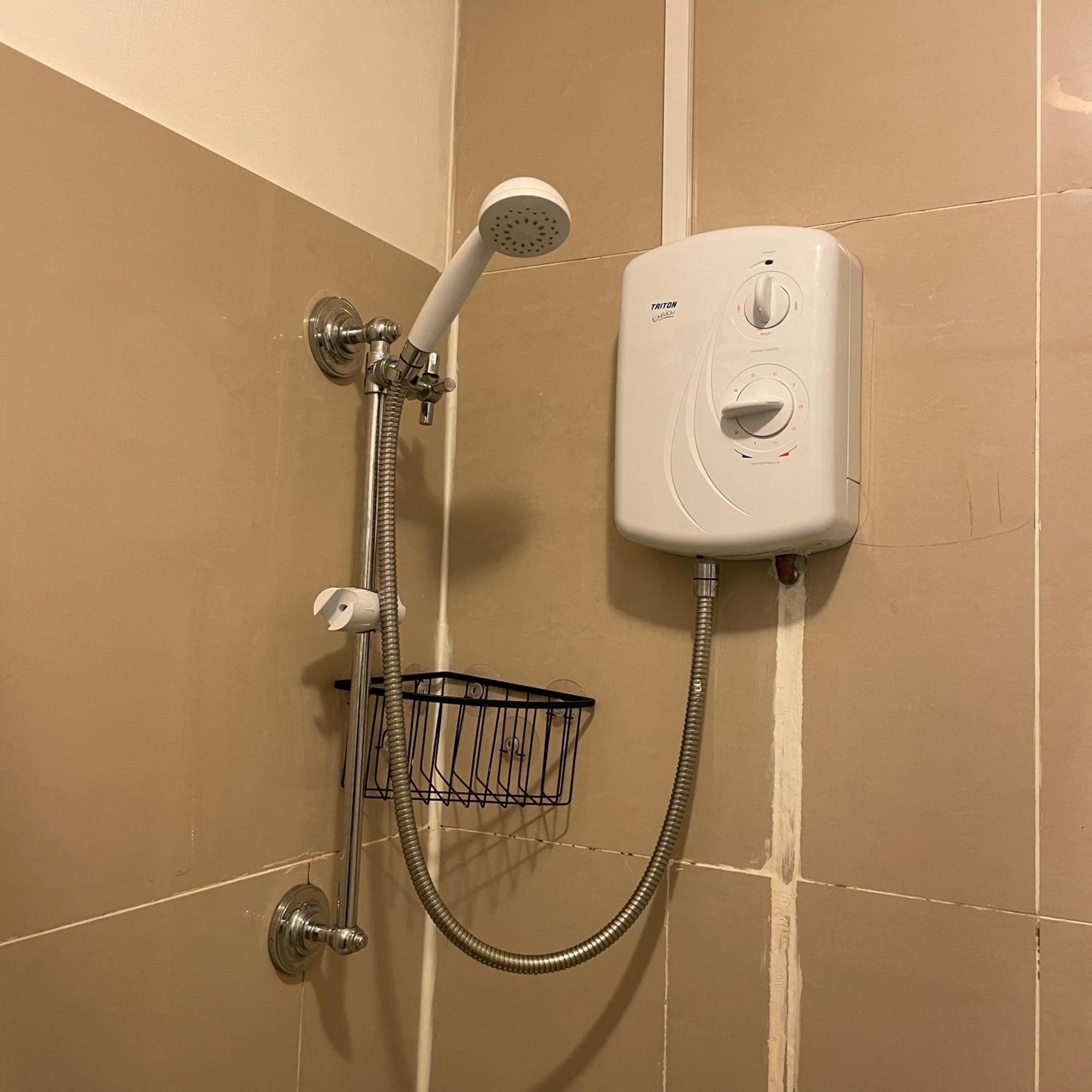 Apartment Centre One Bedroom - Free Parking, Free & Fast Wifi, 24hr Check-in, Nearby O2 Academy, The Mailbox & Broad Street Birmingham