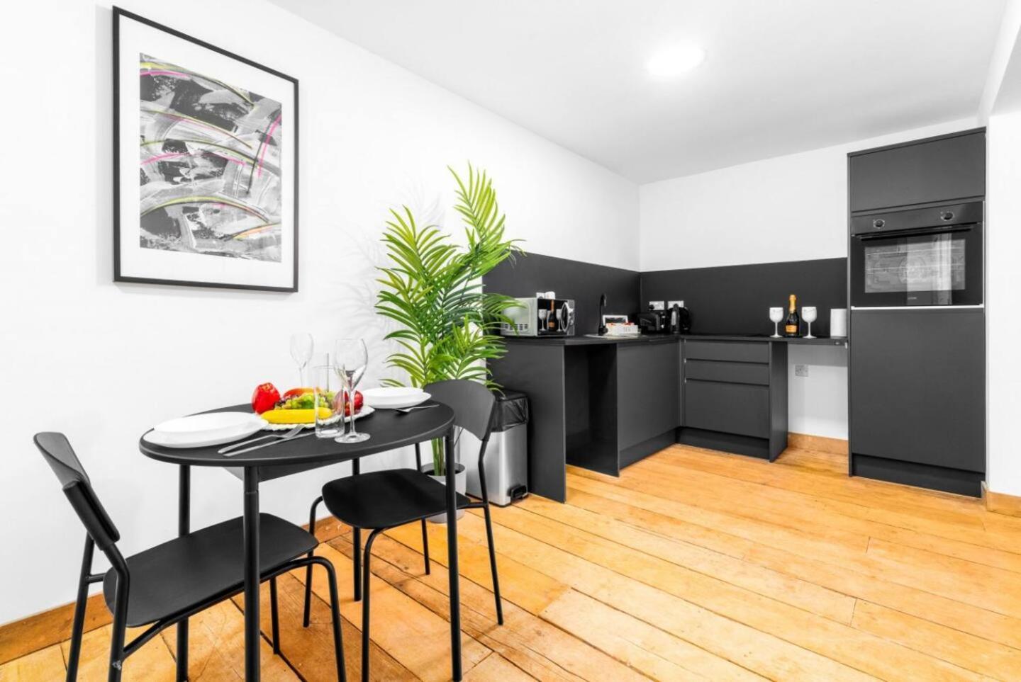 Loft Style - Near Centre - Smart Tv- Wifi - Parking - Rated - 3nt * Birmingham