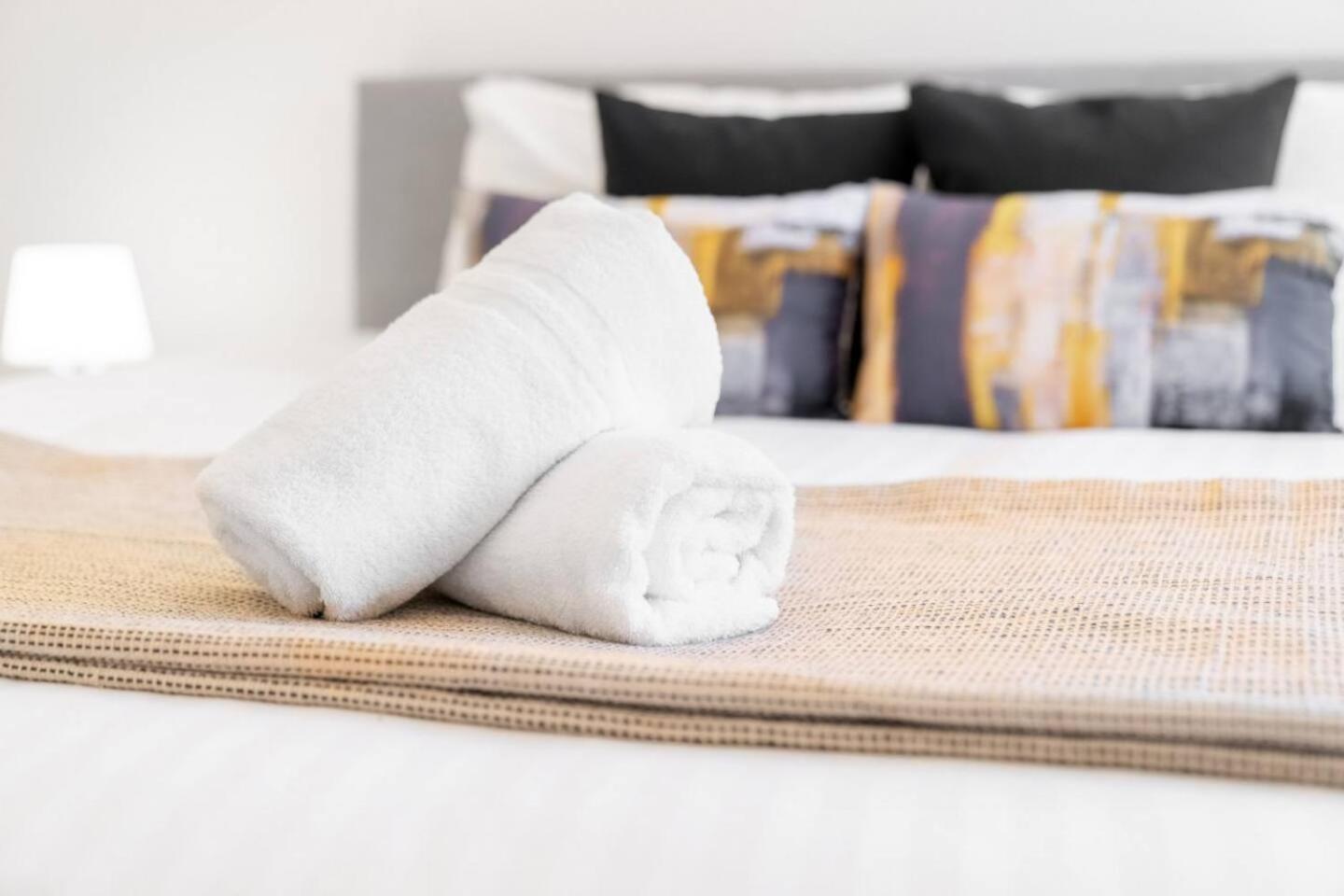 Loft Style - Near Centre - Smart Tv- Wifi - Parking - Rated - 3nt Birmingham