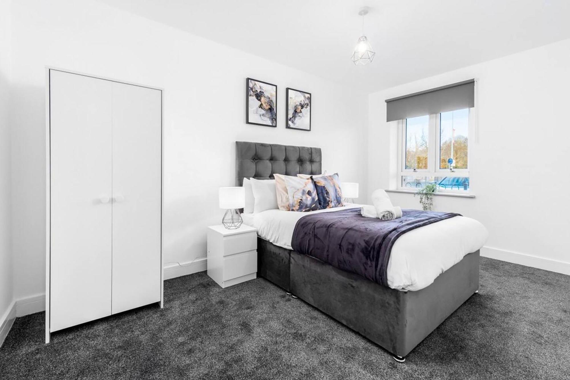 The Marsons Collection - New Luxury - Balcony - 2 Bedrooms - Secure Parking - 1mc
