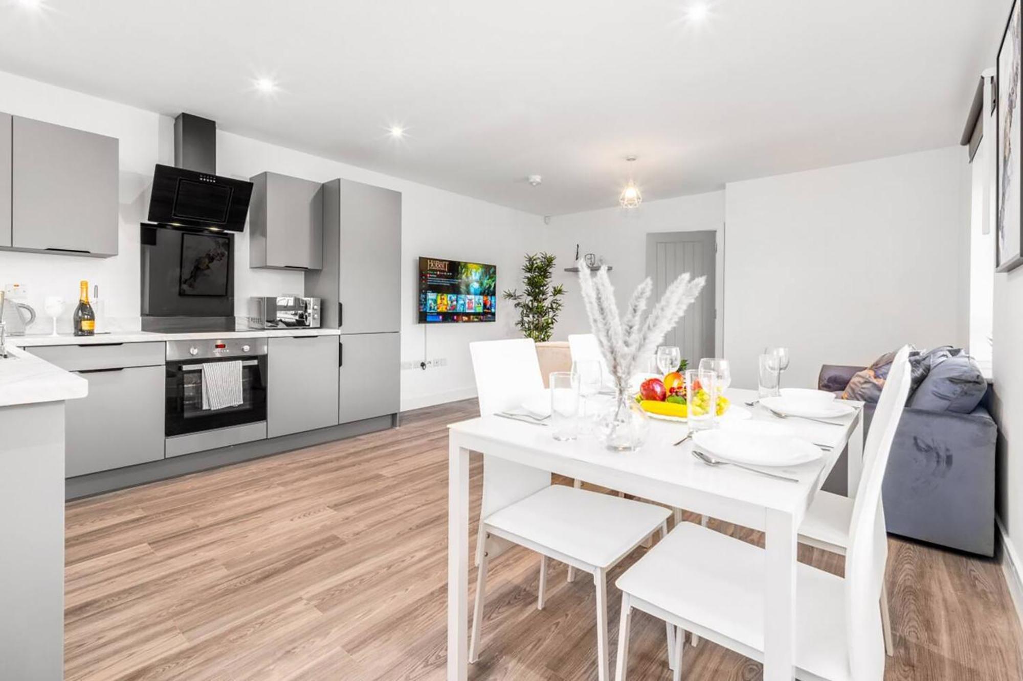 Apartment The Marsons Collection - New Luxury - Balcony - 2 Bedrooms - Secure Parking - 1mc *