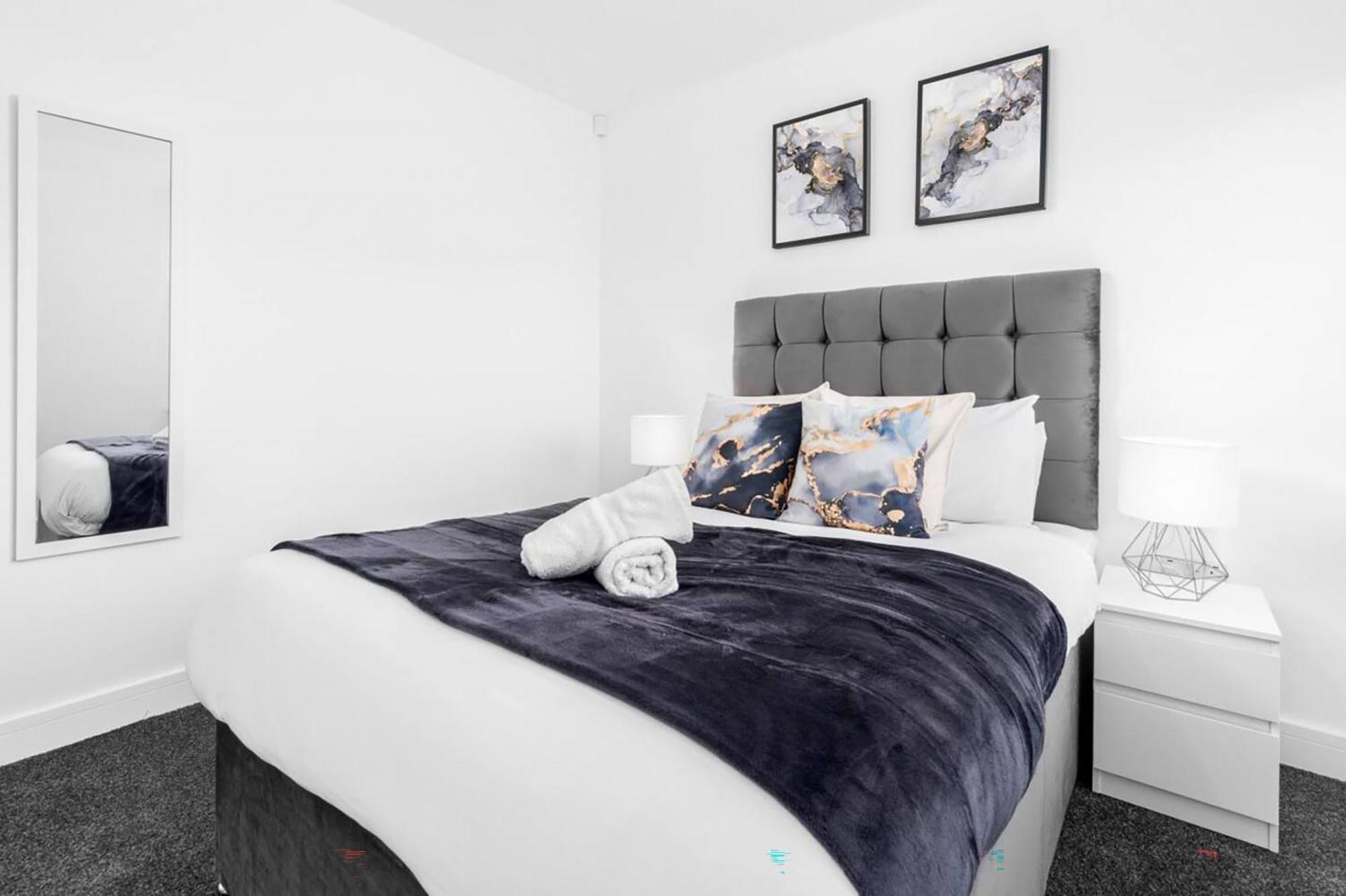 The Marsons Collection - New Luxury - Balcony - 2 Bedrooms - Secure Parking - 1mc Birmingham