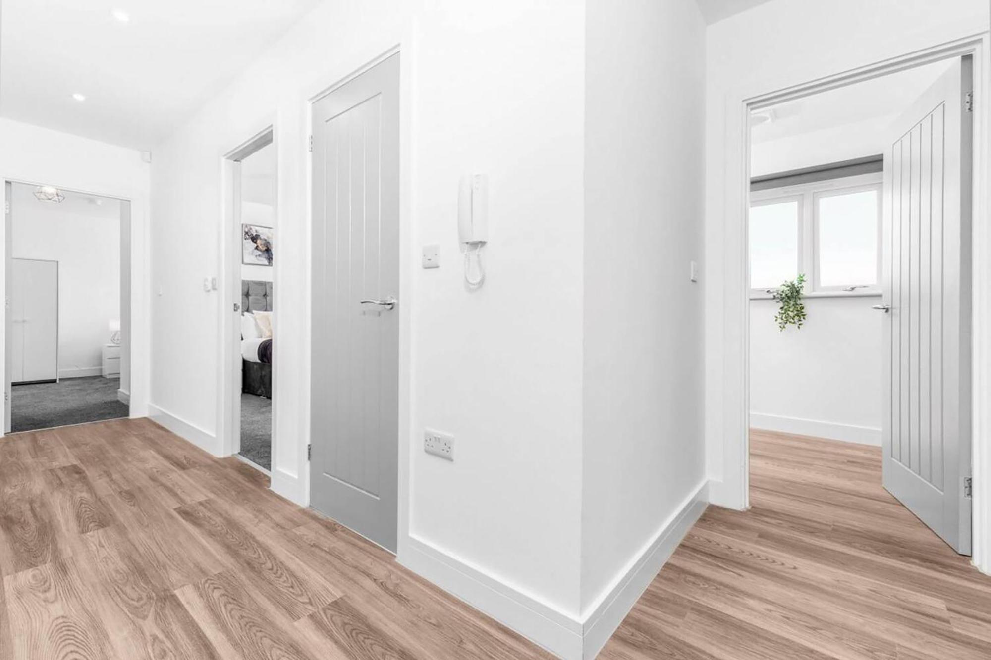 The Marsons Collection - New Luxury - Balcony - 2 Bedrooms - Secure Parking - 1mc Birmingham