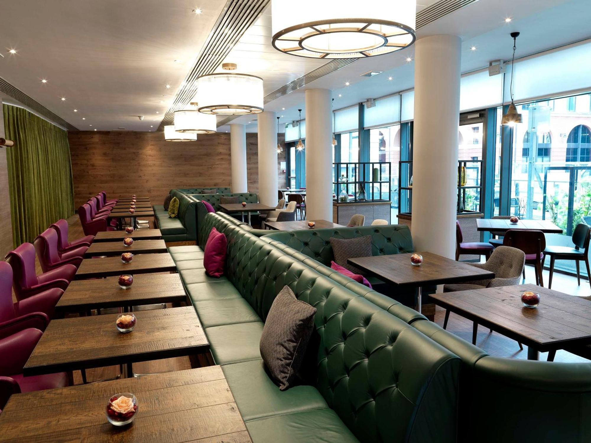 Hilton Garden Brindley Place 4*