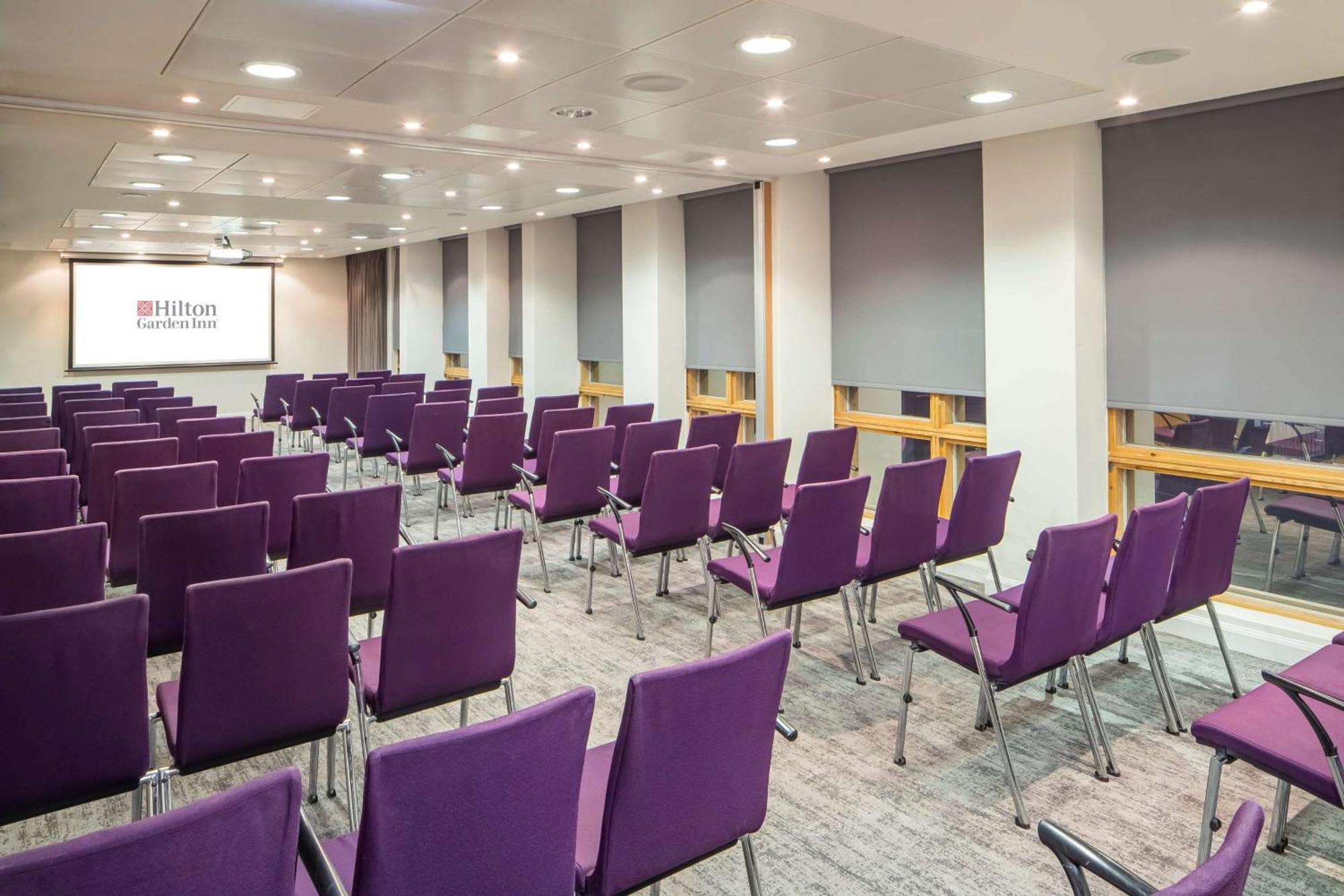 Hilton Garden Brindley Place 4*