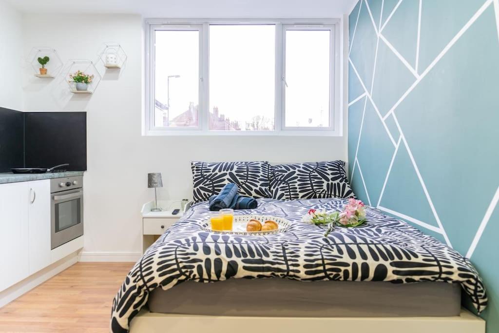 Urban Oasis Hideaway Apartment