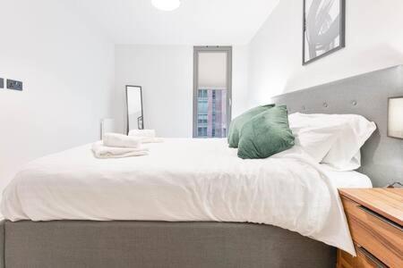 Lovely 1 Bed Apartment *