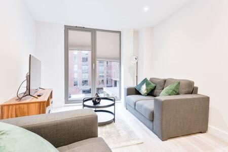 Lovely 1 Bed Apartment *