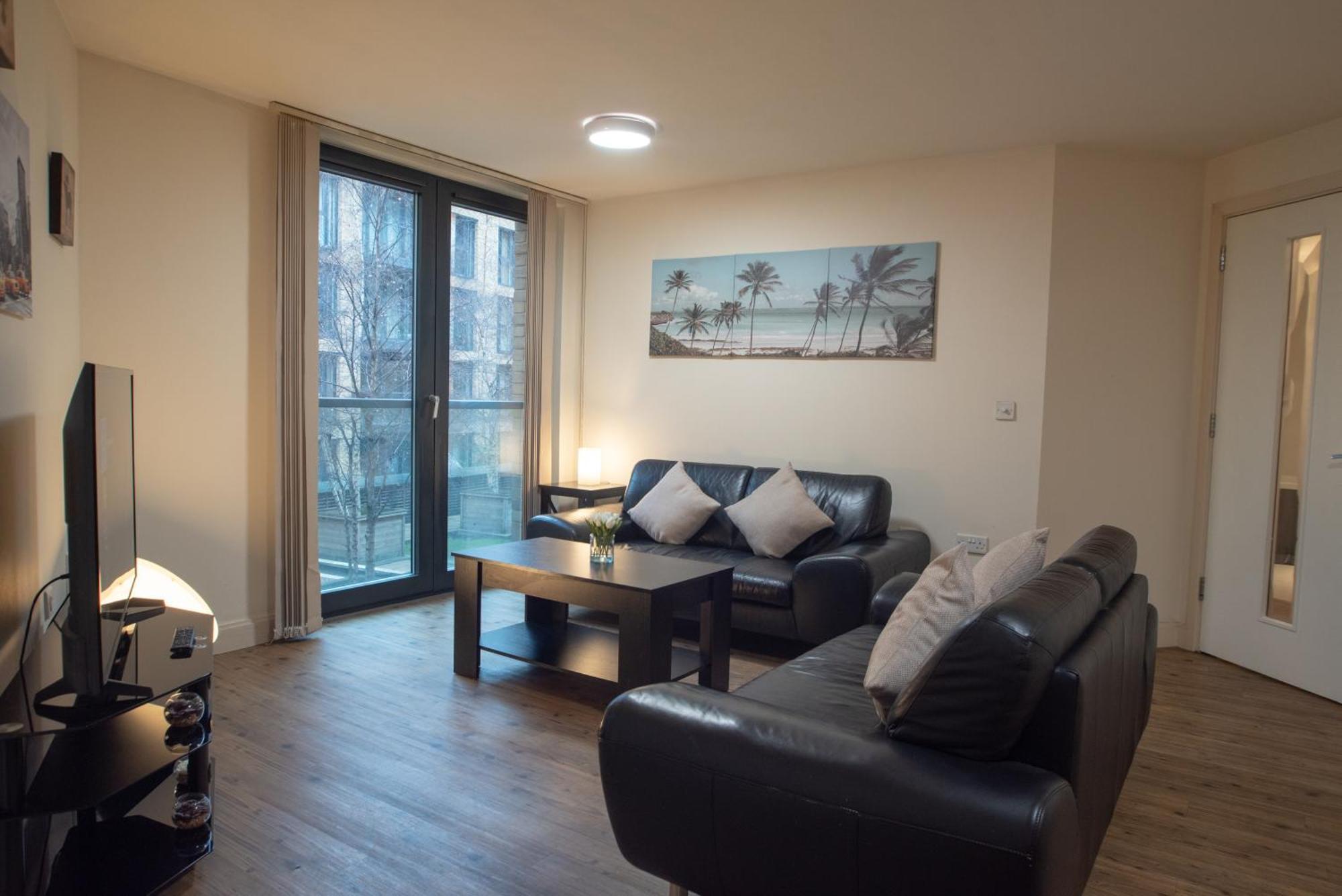 Apartment Discover Comfort And Style - Your Elegant Offers A 2-bedroom Haven With Free Secure Parking And Coffee! Birmingham