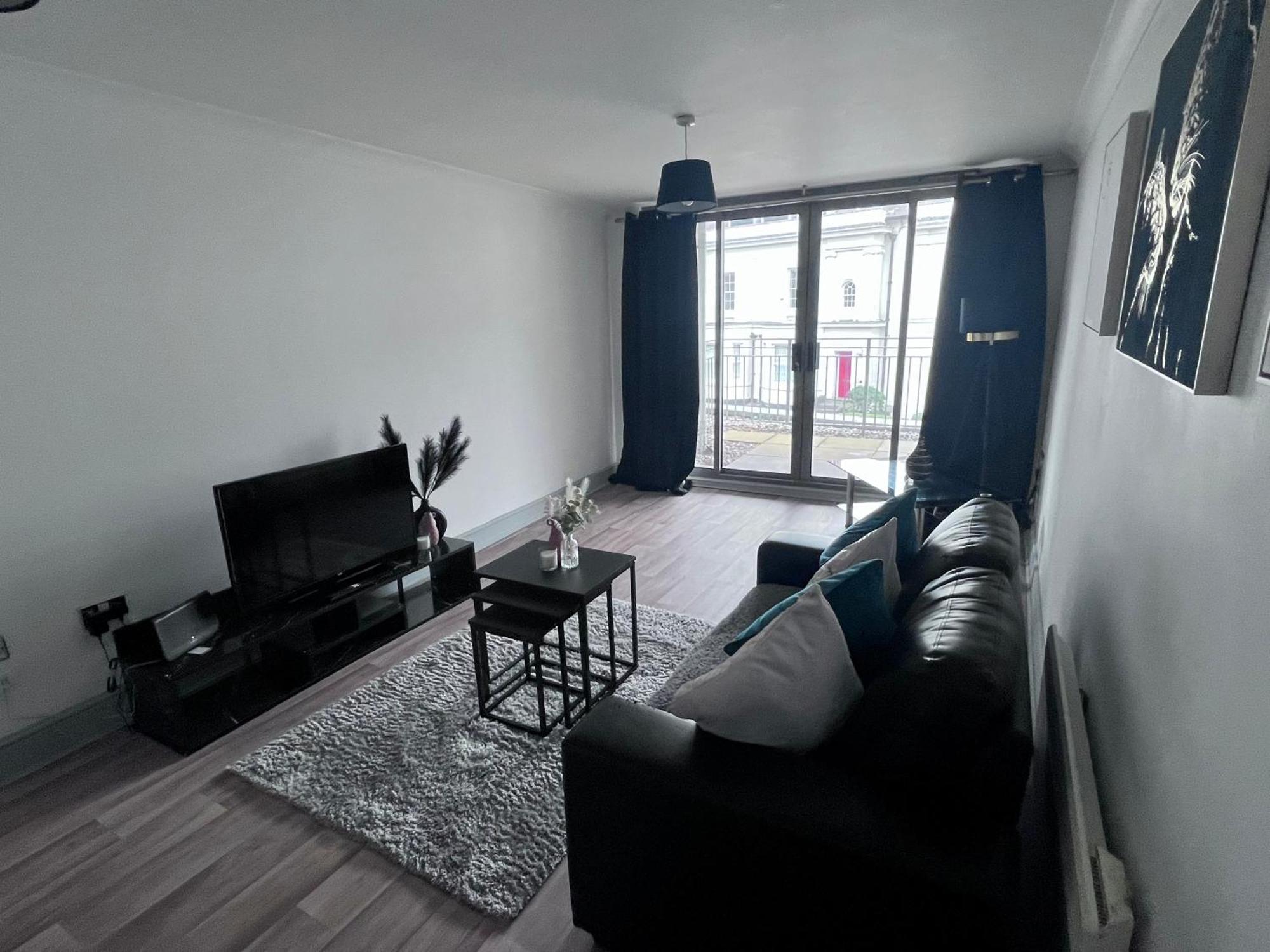 Broad Street - Balcony 1 Bedroom * Birmingham