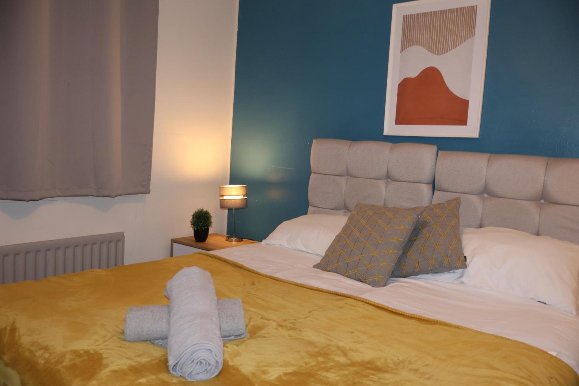 3 Bedroom House In * Birmingham